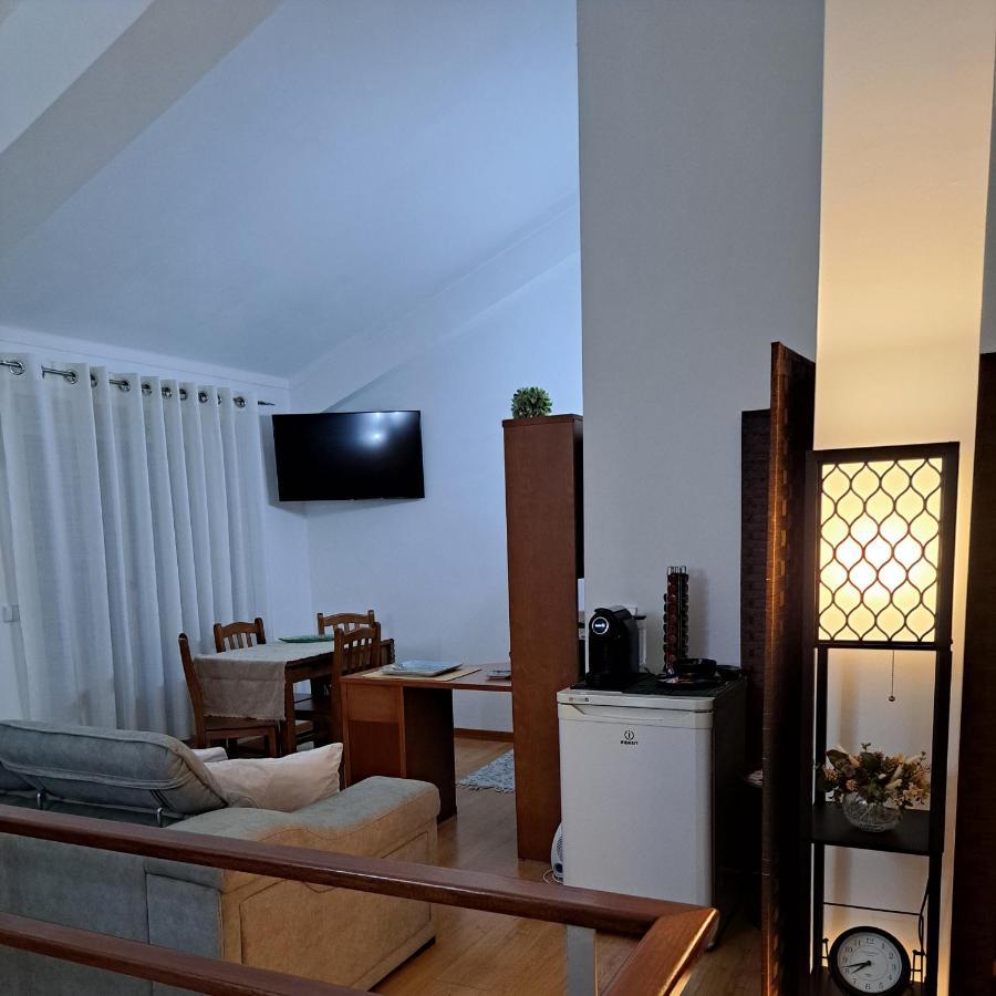 Chez Louise: onde a Serra beija o Céu Lousã Esterno foto