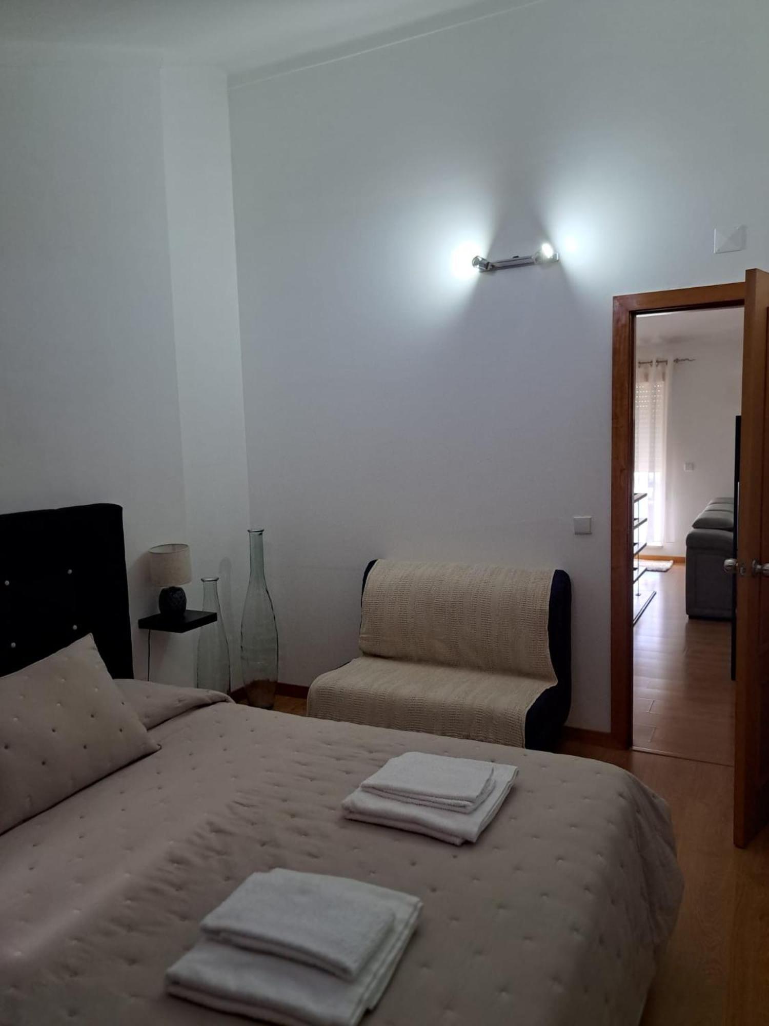 Chez Louise: onde a Serra beija o Céu Lousã Esterno foto