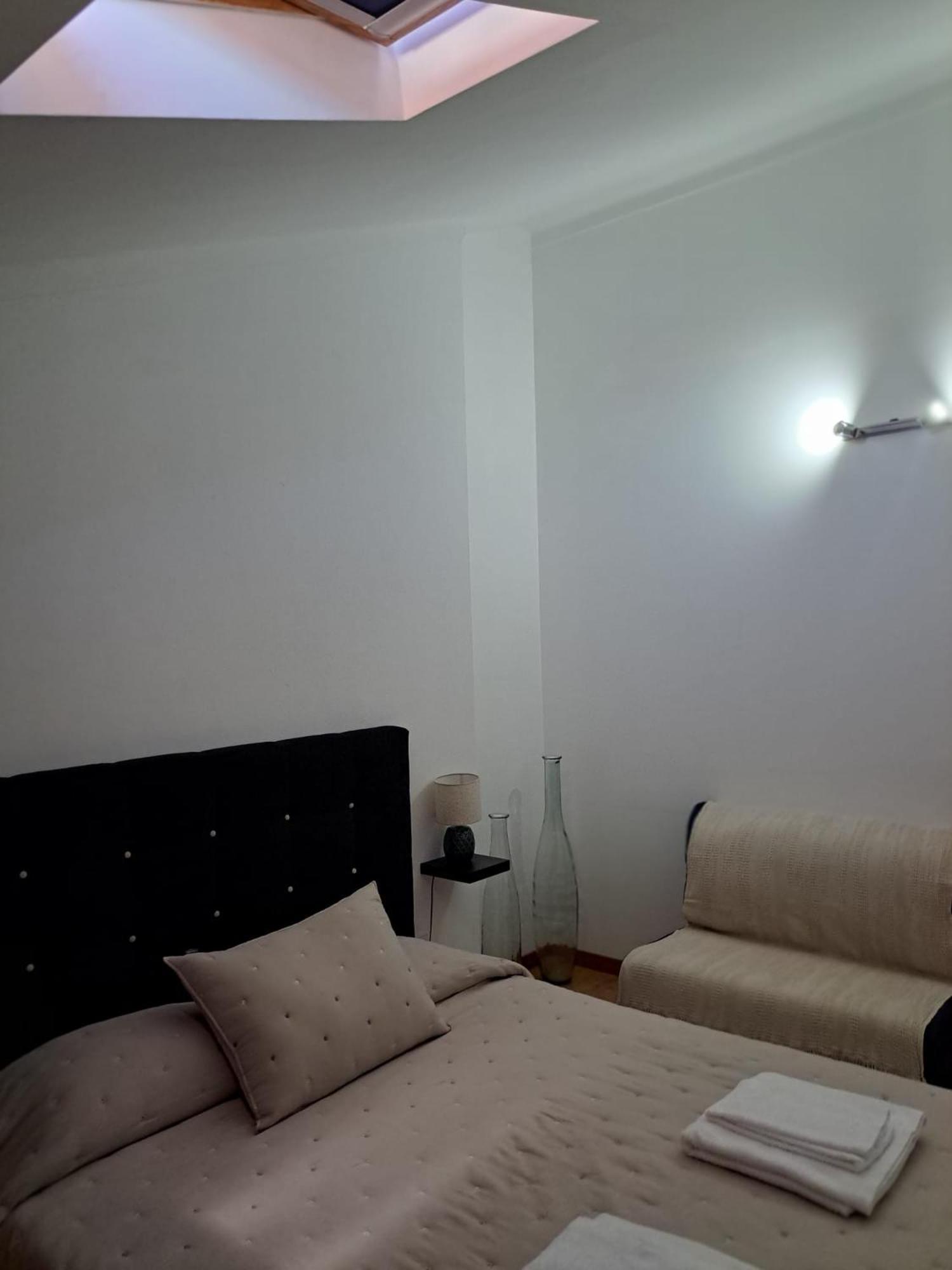 Chez Louise: onde a Serra beija o Céu Lousã Esterno foto